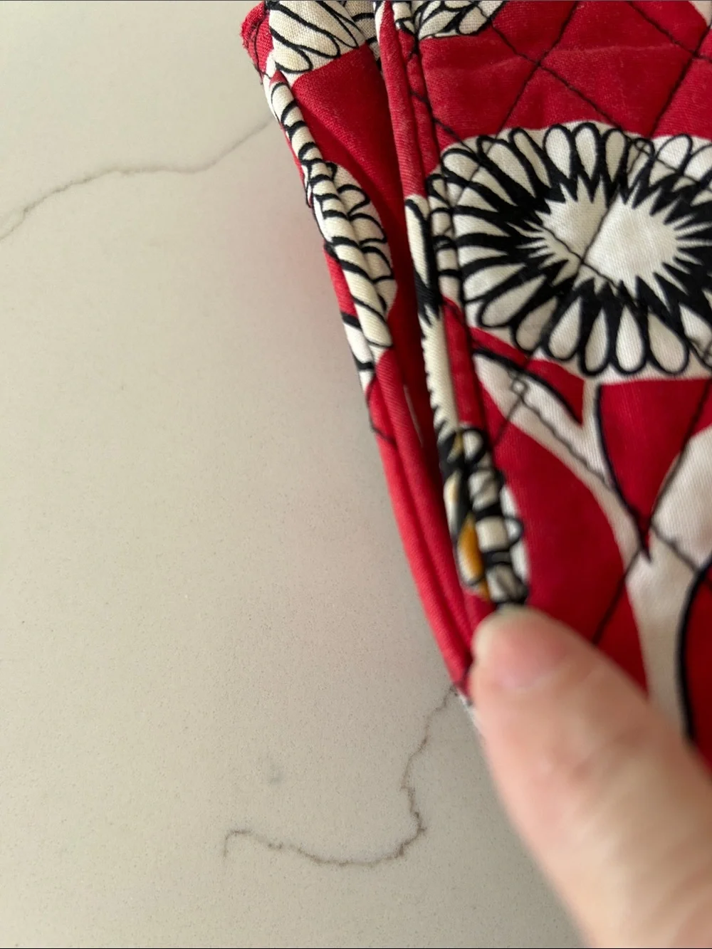 Vera Bradley Deco Daisy Quilted Crossbody Bag - Picture 9 of 12